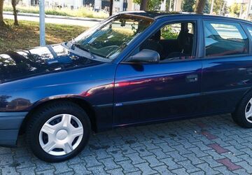 Opel Astra 120.000 km 2.499 &euro; Berlin 13405