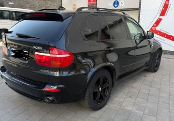 BMW X5 215.783 km 10.800 &euro; Berlin 13587