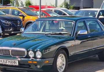 Jaguar Daimler 174.300 km 9.990 &euro; Berlin - Steglitz 12247