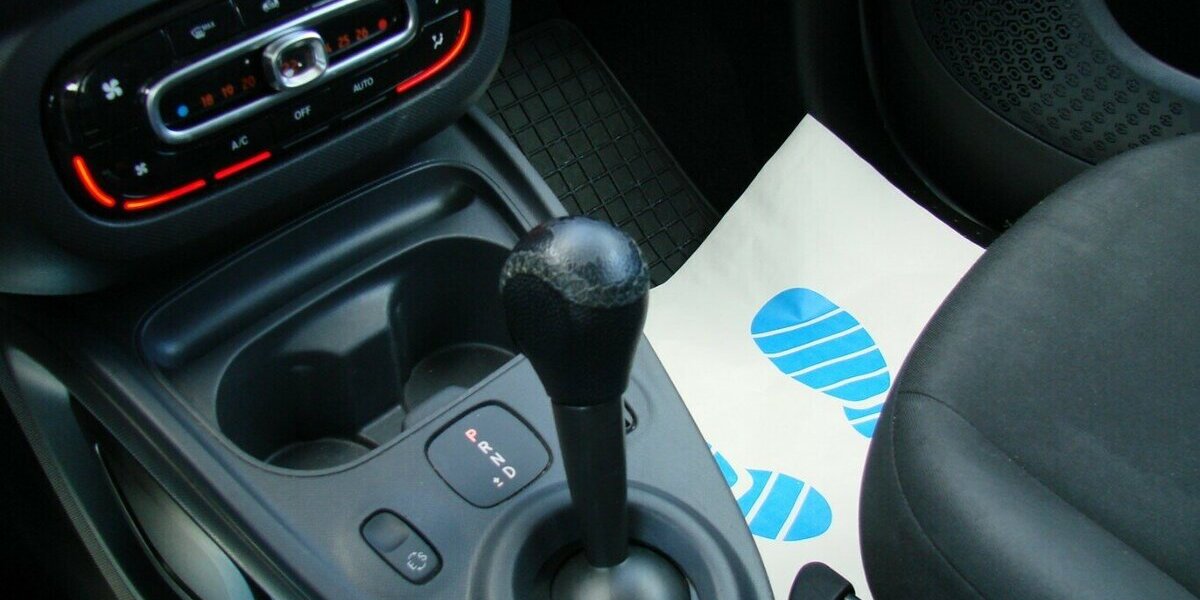 Smart ForTwo Coupé Pure Cool & Audio Tempomat 122.519 km 8.980 &euro; Falkensee 14612