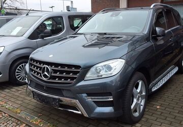 Mercedes-Benz ML 350 183.000 km 18.300 &euro; Berlin 13599