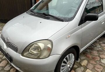 Toyota Yaris 133.000 km 3.490 &euro; Mühlenbecker Land OT Schildow 16552