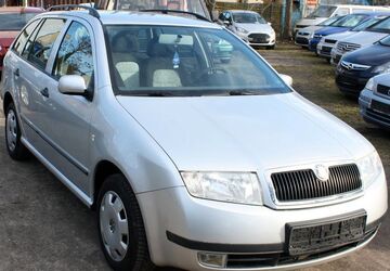 Skoda Fabia 94.400 km 2.999 &euro; Berlin 13057
