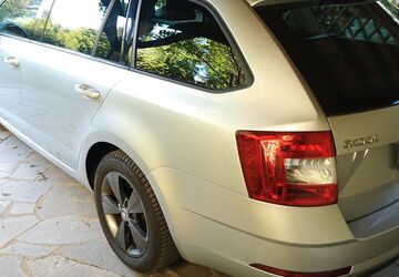 Skoda Octavia 101.000 km 11.990 &euro; Berlin 12527