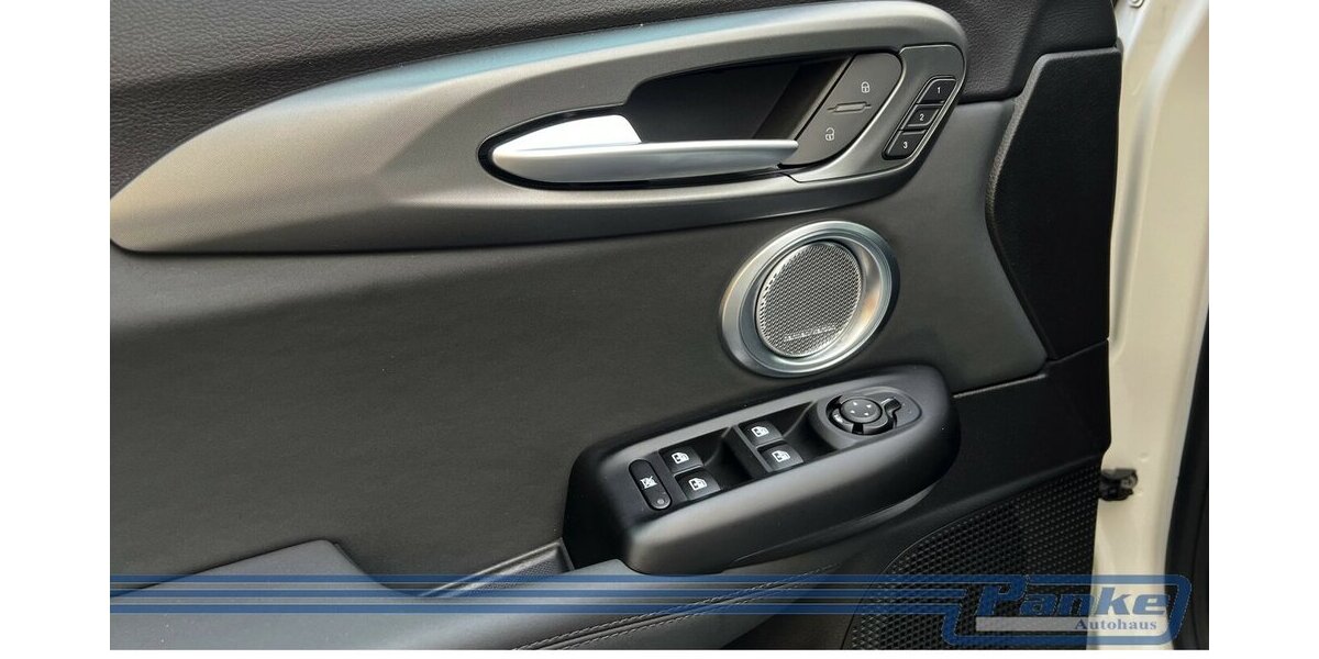 Alfa Romeo Tonale Veloce 1.3 VGT Plug-In-Hybrid Q4*H/K*360° 26.438 km 27.990 &euro; Berlin 13187