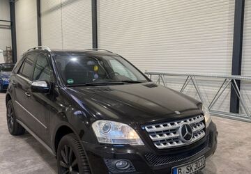 Mercedes-Benz ML 500 126.627 km 16.500 &euro; Berlin 13053