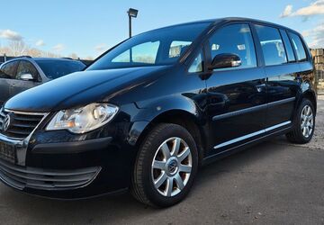 VW Touran 256.779 km 4.299 &euro; Berlin 13089