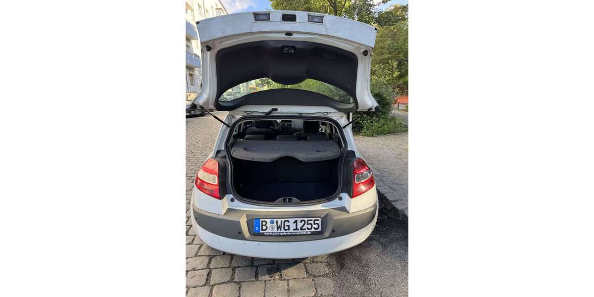 Renault Megane 175.000 km 2.150 &euro; berlin 12467