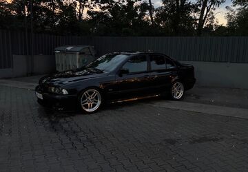 BMW 523 260.000 km 9.999 &euro; Berlin 12349