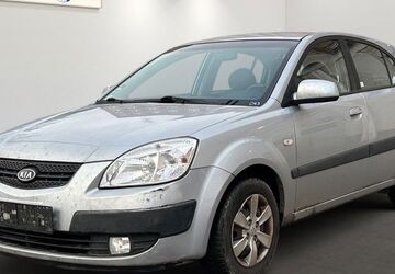Kia Rio 93.331 km 1.599 &euro; Berlin 12681