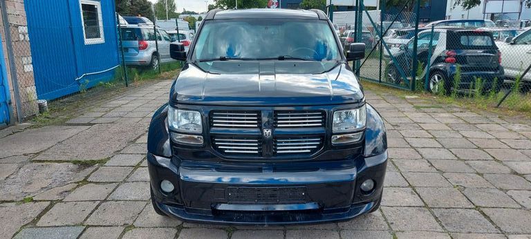 Dodge Nitro 160.000 km 9.500 &euro; Berlin 12107