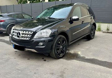Mercedes-Benz ML 350 242.317 km 11.990 &euro; Berlin 12169
