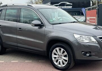 VW Tiguan 148.734 km 9.990 &euro; BERLIN 13127