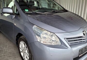 Toyota Verso 120.655 km 8.900 &euro; Berlin 12277