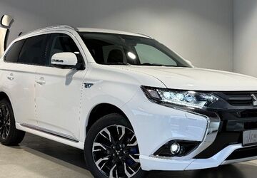 Mitsubishi Plug-in Hybrid Outlander 48.125 km 21.900 &euro; Berlin 12167