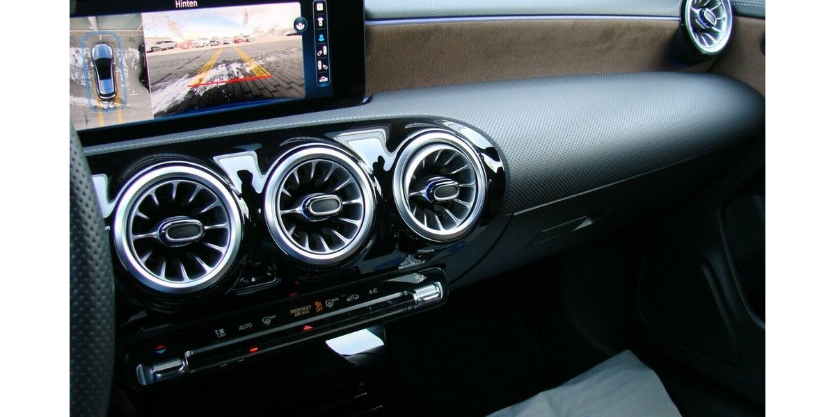 Mercedes-Benz CLA 180 Shooting Brake AMG Night Paket LED 360º Di 17.812 km 29.980 &euro; Falkensee 14612
