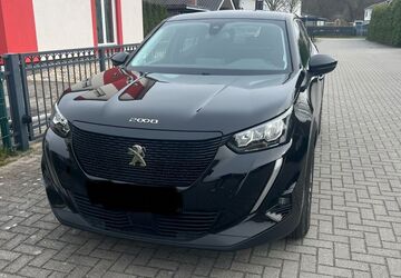 Peugeot 2008 191.000 km 9.300 &euro; Berlin 12351