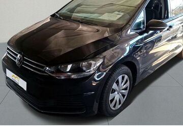 VW Touran 64.479 km 28.189 &euro; Berlin 13088