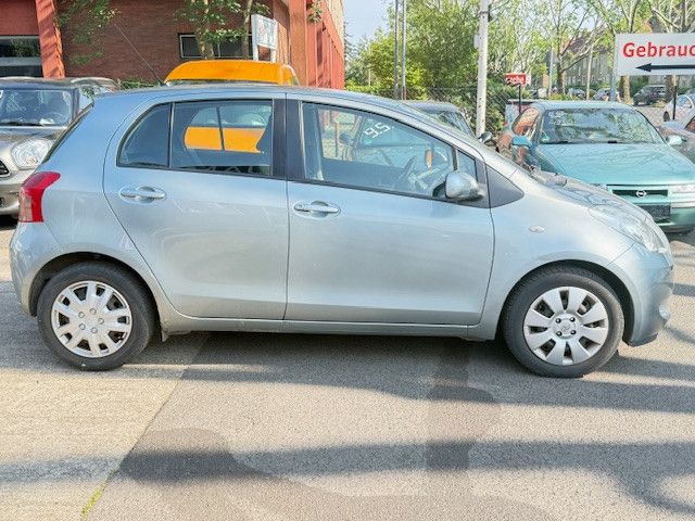 Toyota Yaris 114.900 km 5.990 &euro; Berlin 13437