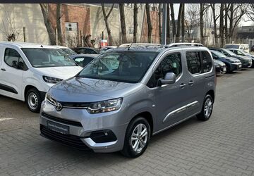 Toyota Proace City 93.010 km 23.490 &euro; Berlin 13403