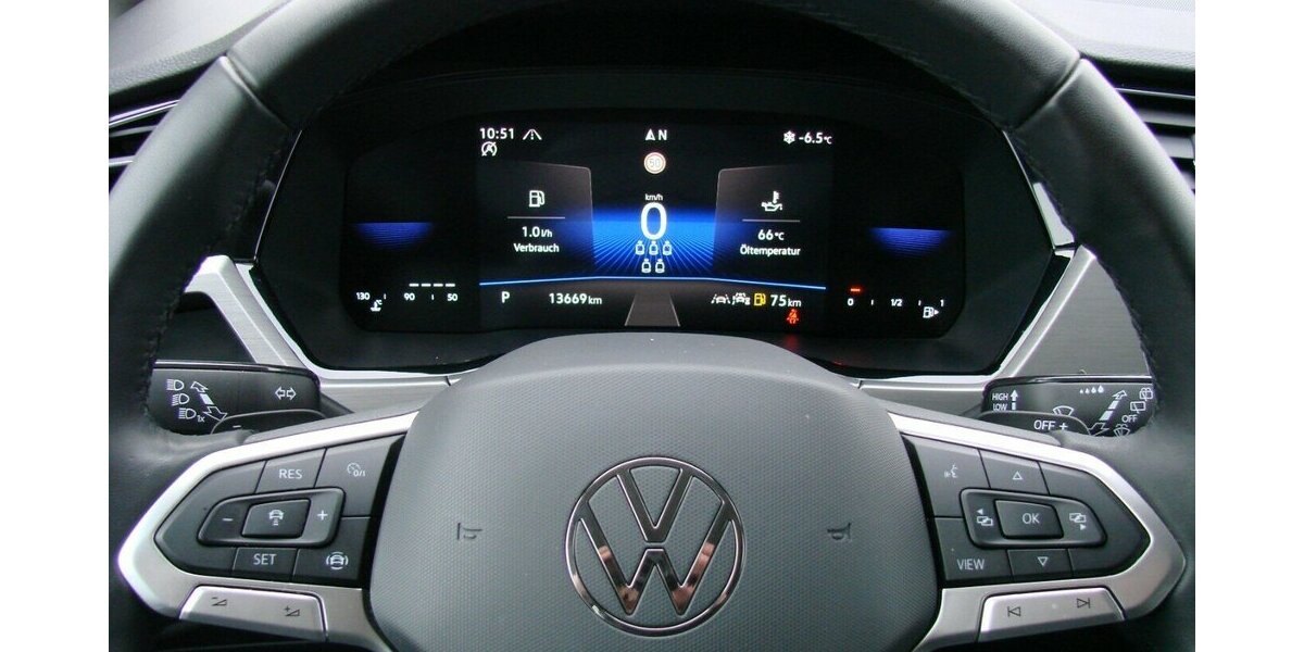 VW Touran 1,5 Comfortline ACC LED AHK 7Sitzer SHZ BMT 13.701 km 33.980 &euro; Falkensee 14612