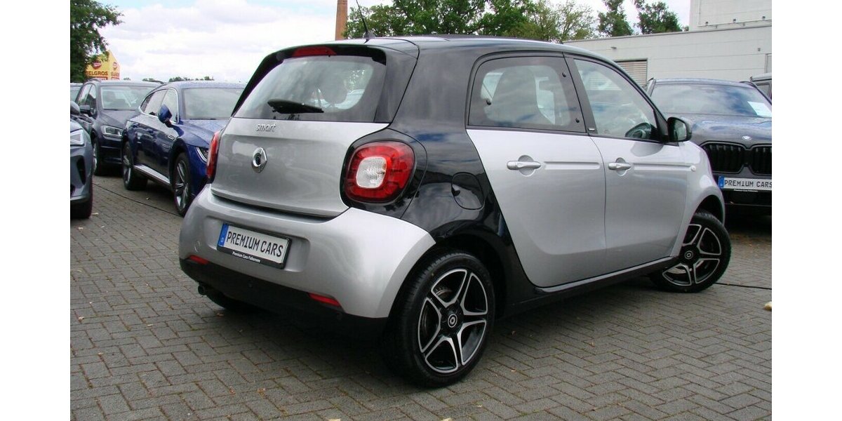 Smart ForFour Passion Faltdach Kamera JBL PDC 51.172 km 11.980 &euro; Falkensee 14612