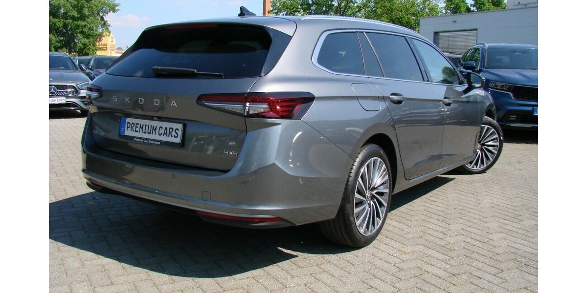 Skoda Superb 2.0TDi L&K 4x4 ACC LED AHK H&K 360º 41.532 km 38.480 &euro; Falkensee 14612