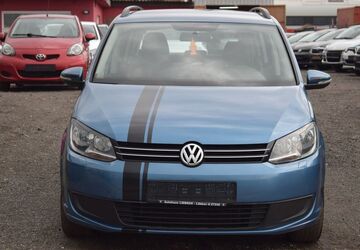 VW Touran 249.000 km 2.999 &euro; Berlin 13597