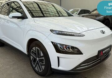 Hyundai KONA Elektro 4.877 km 17.990 &euro; Ludwigsfelde (bei Berlin) 14974