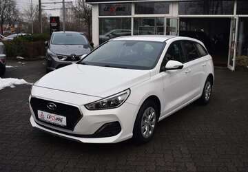 Hyundai i30 115.233 km 10.990 &euro; Berlin 12683