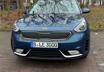 Kia Niro 92.500 km 14.500 &euro; Berlin 13347