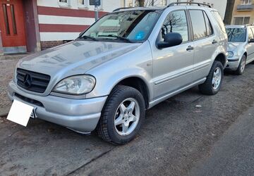 Mercedes-Benz ML 320 277.695 km 3.500 &euro; Berlin 12099