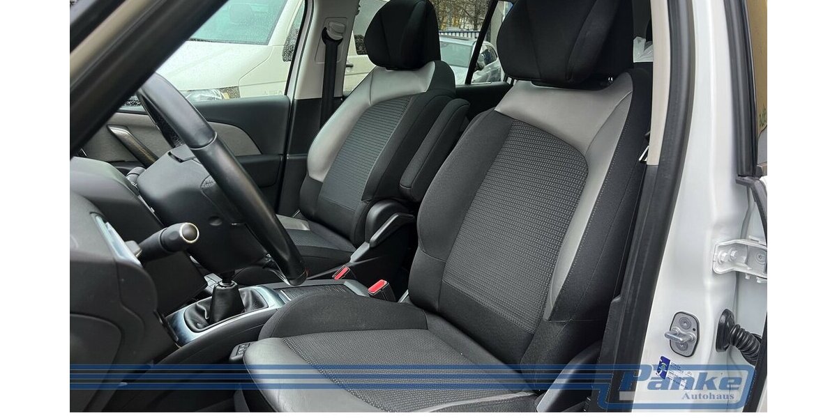 Citroen Grand C4 Space Tourer Shin*F+R-Cam*Car-P*Massage 124.980 km 8.990 &euro; Berlin 13187