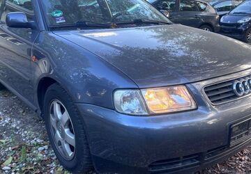 Audi A3 214.895 km 900 &euro; Berlin 14167