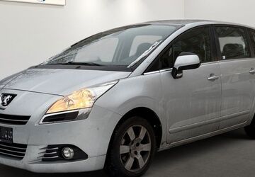 Peugeot 5008 211.707 km 2.799 &euro; Berlin 12681