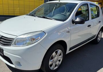 Dacia Sandero 83.000 km 4.299 &euro; Berlin 13055