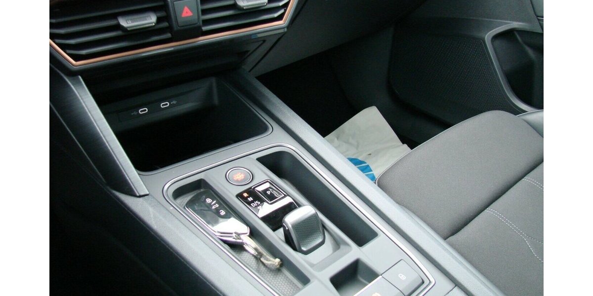 Cupra Leon ST eTSi ACC Panorama Vision Plus LED Beats 5.999 km 26.980 &euro; Falkensee 14612