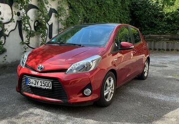 Toyota Yaris 83.040 km 9.000 &euro; Berlin 13357