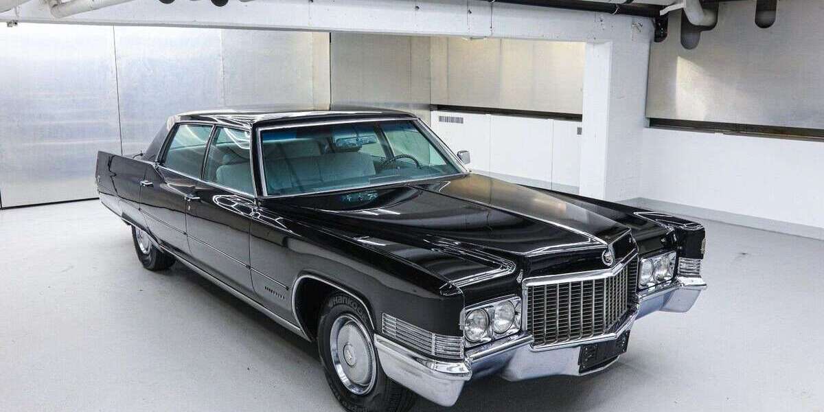 Cadillac Fleetwood 89.000 km 25.900 &euro; Berlin 10625