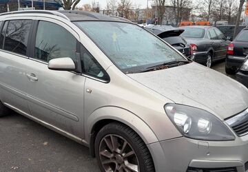 Opel Zafira 175.000 km 990 &euro; berlin 12681