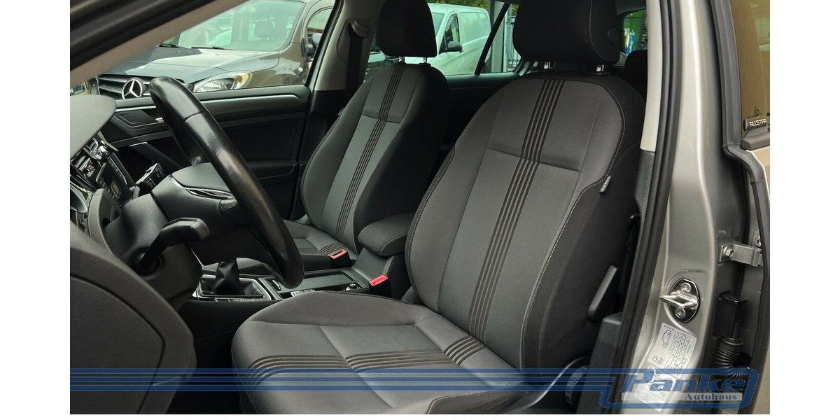 VW Golf VII Allstar BMT*PDC*Xenon*SHZ*Tempo* 94.457 km 11.990 &euro; Berlin 13187