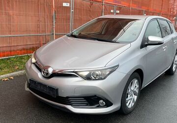 Toyota Auris 27.500 km 9.999 &euro; Berlin 12057