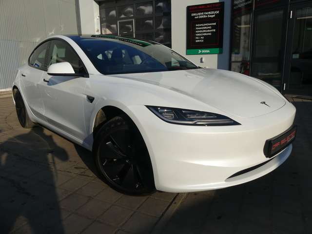 Tesla Model 3 13.843 km 36.800 &euro; Berlin 13156