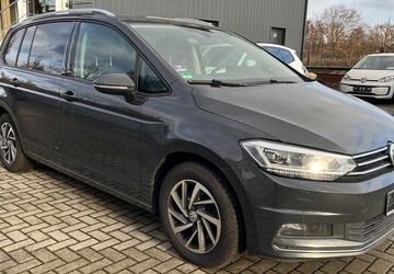 VW Touran 379.071 km 8.890 &euro; Ahrensfelde 16356