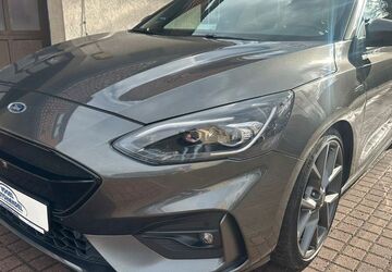 Ford Focus 75.896 km 22.640 &euro; Berlin 13059