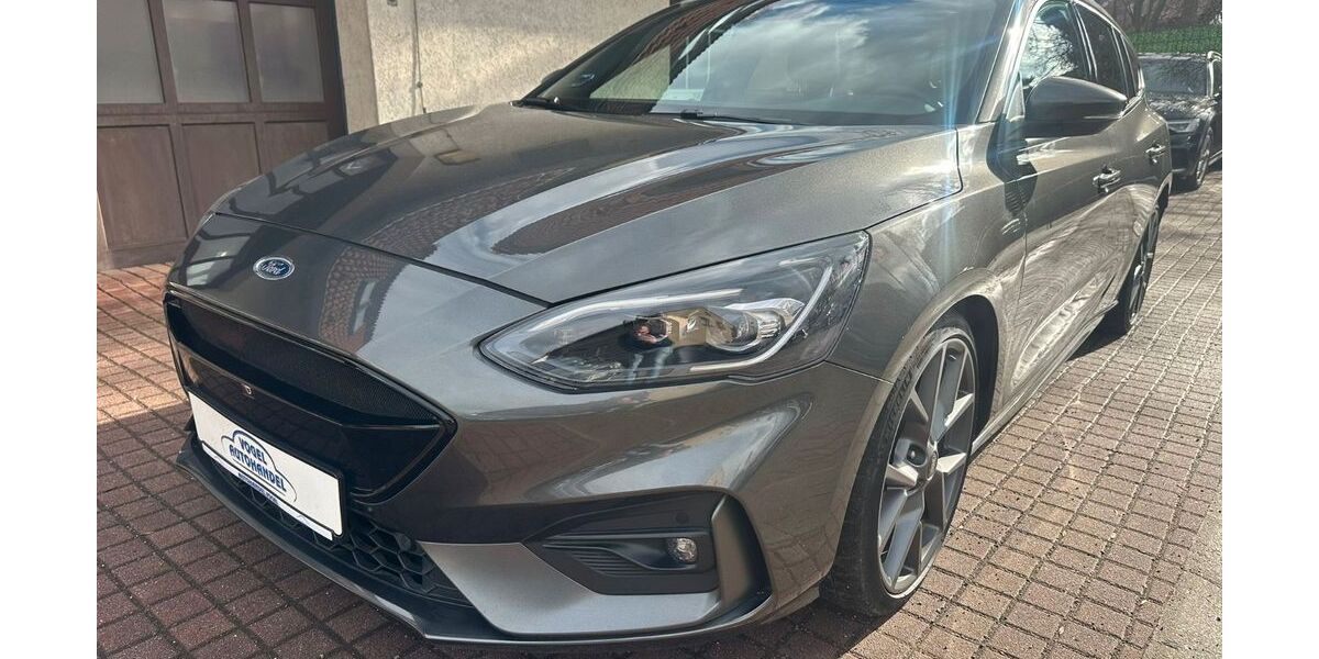 Ford Focus 75.896 km 22.640 &euro; Berlin 13059