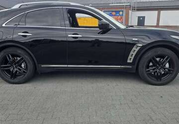 INFINITI FX 120.000 km 12.250 &euro; Berlin 13585