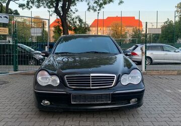 Mercedes-Benz C 320 189.000 km 3.100 &euro; Berlin 12045