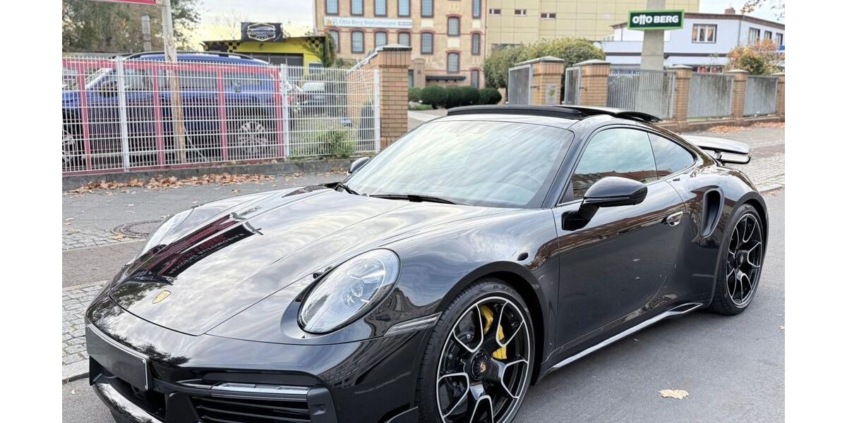 Porsche 992 7.790 km 249.990 &euro; BERLIN 13409
