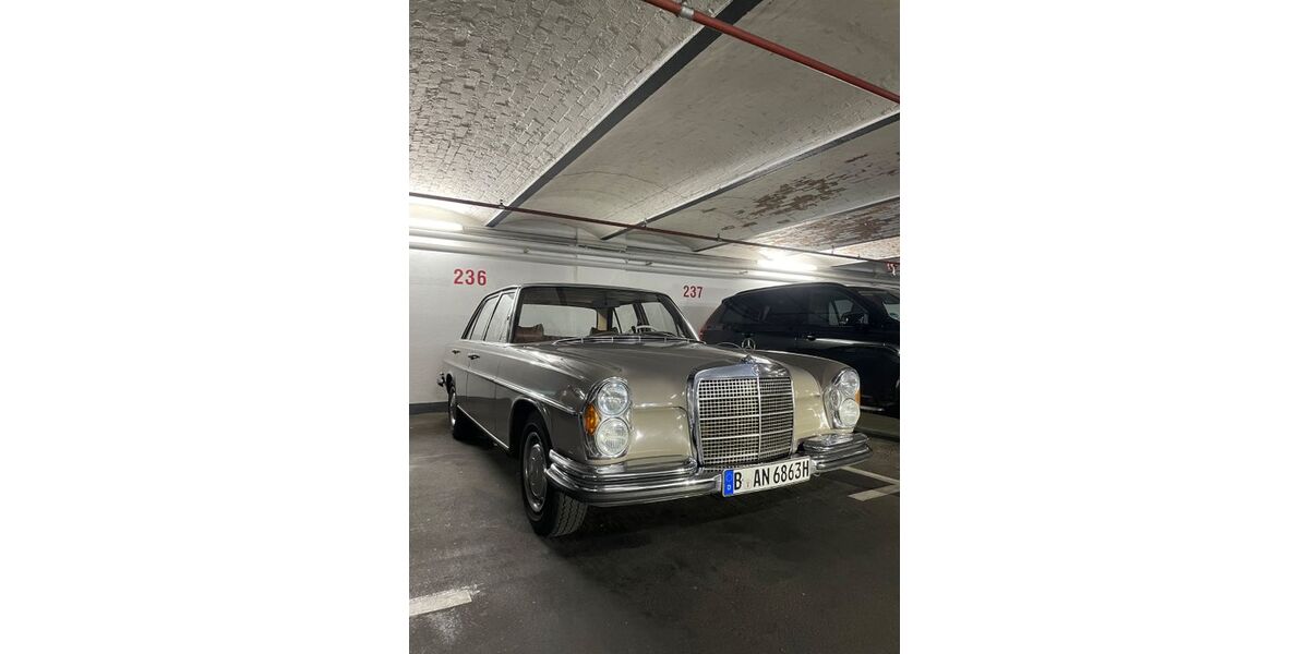 Mercedes-Benz 280 76.000 km 22.000 &euro; Berlin 10435